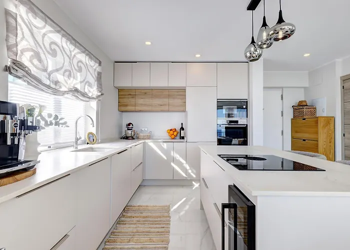 New Luxury Tuulia With Private Pool And Parking *