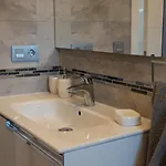 New Luxury Tuulia With Private Pool And Parking *