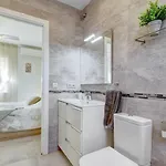 ヴィラ New Luxury Tuulia With Private Pool And Parking *