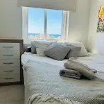 ヴィラ New Luxury Tuulia With Private Pool And Parking