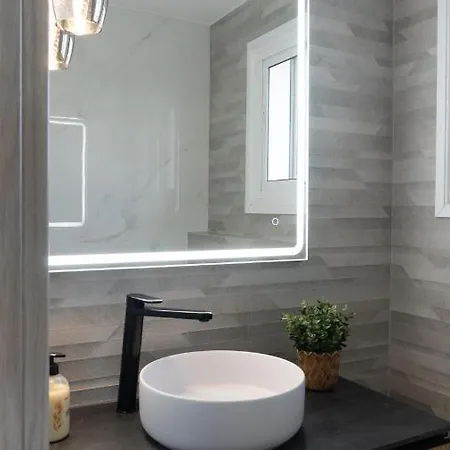 New Luxury Tuulia With Private Pool And Parking 빌라 푸엔히롤라