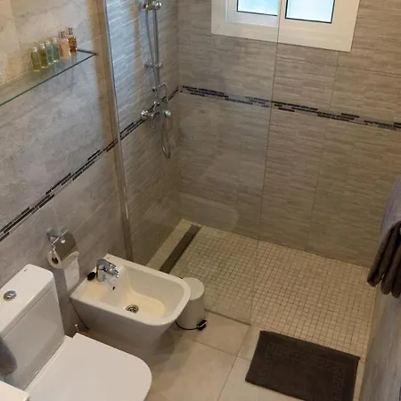 New Luxury Tuulia With Private Pool And Parking 푸엔히롤라