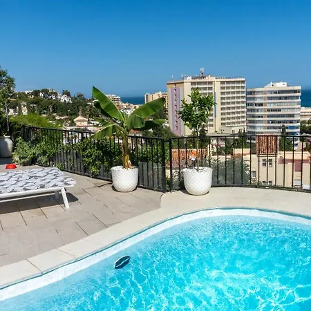 New Luxury Tuulia With Private Pool And Parking 빌라 푸엔히롤라