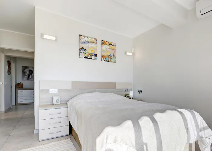 New Luxury Tuulia With Private Pool And Parking 别墅 *